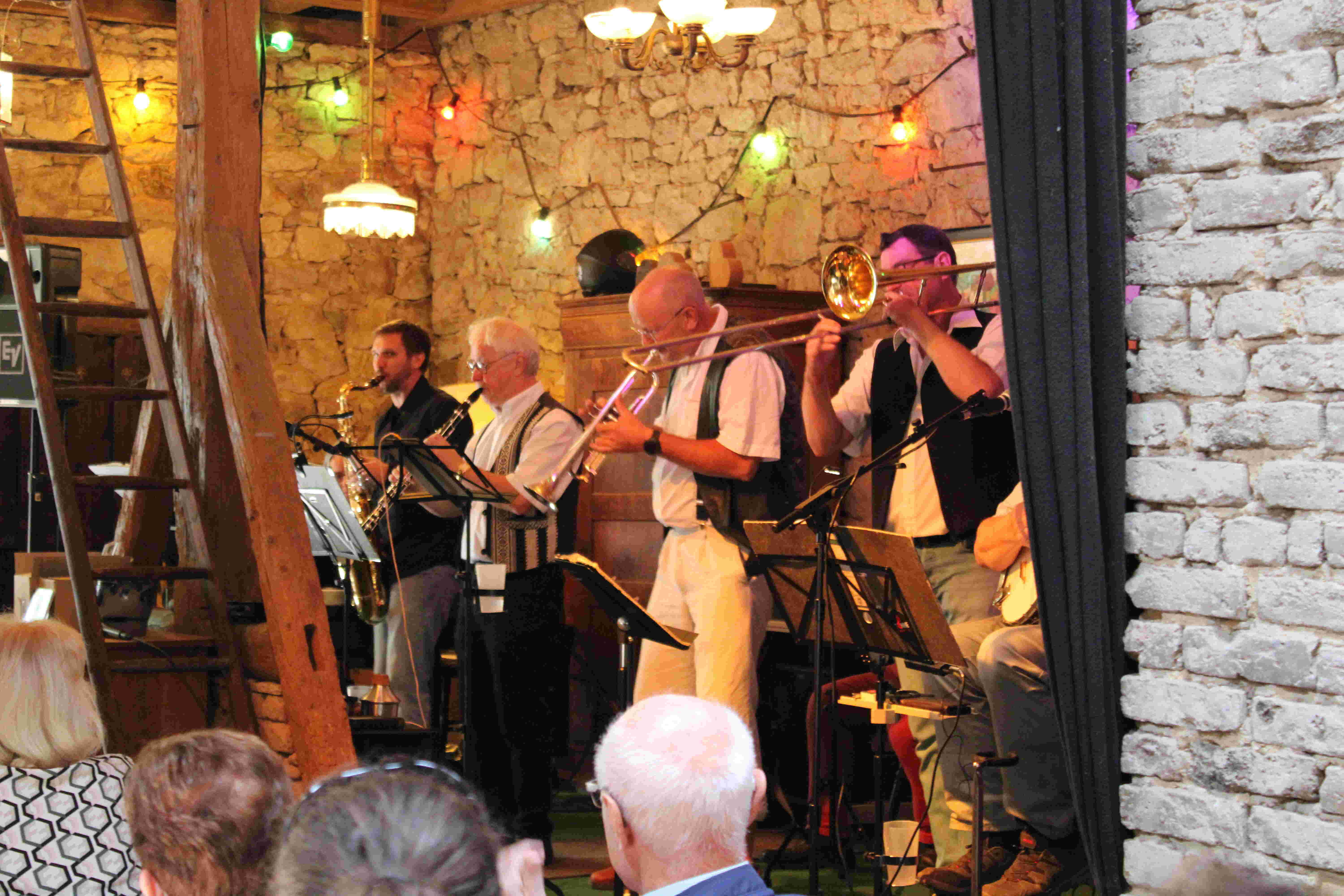 Konzert der N.O. Dixielanders  in der Kulturscheune Partenheim Jazz Matinee in der Kulturscheune Partenheim